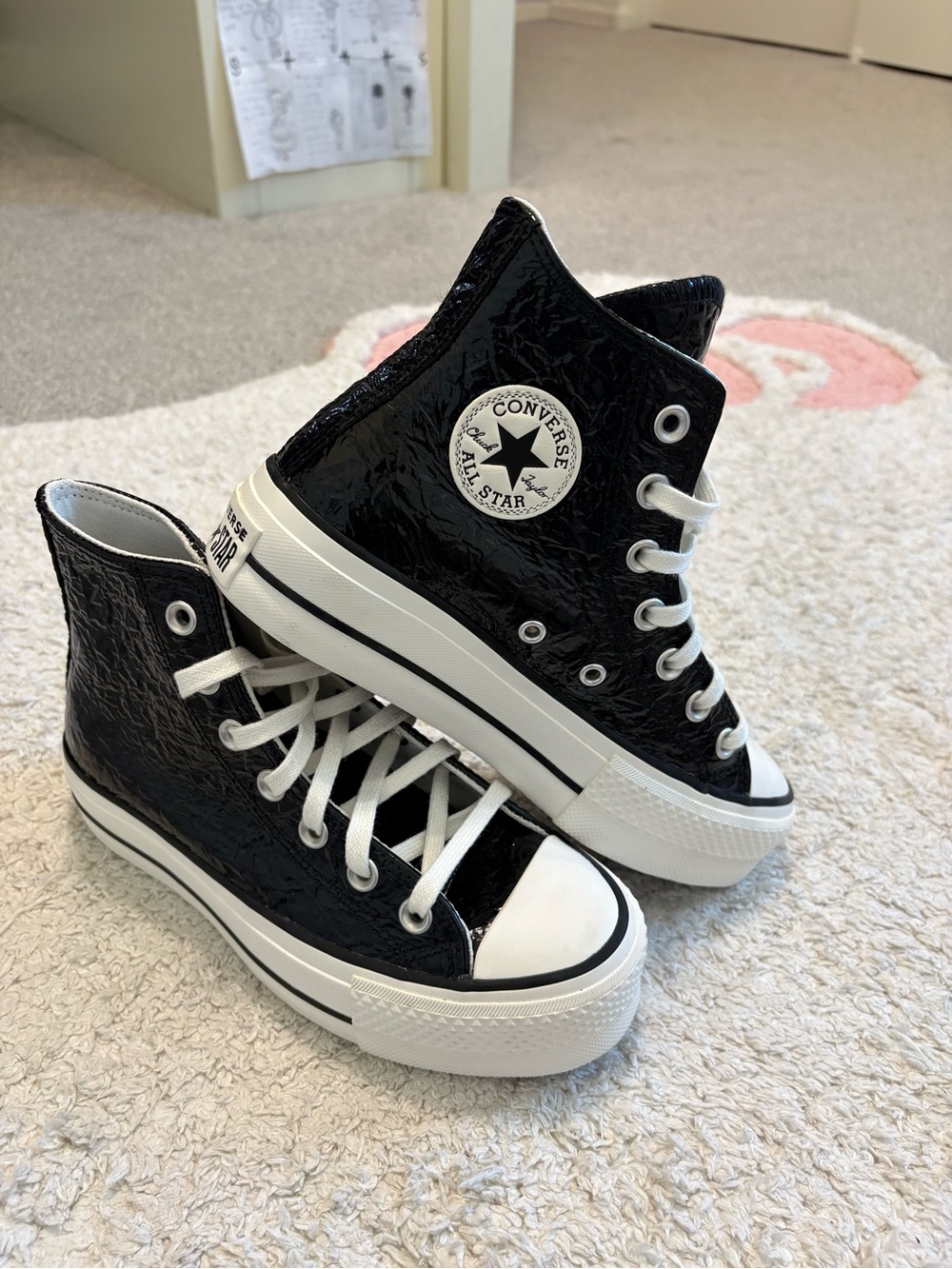 🖤 Converse high top platform shoes 🖤
